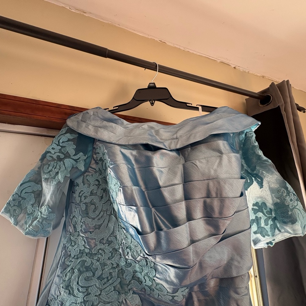 Elegant Blue Dress. Size 16. Mother of the Bride special party!!Brand New!!!